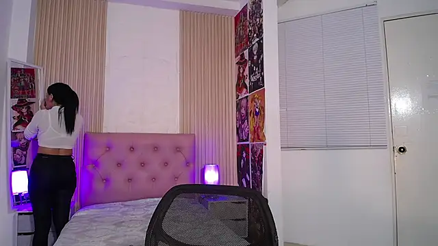 Snapshot of isabella_smith_ chatting on November 7, 2025, 8:09 pm isabella smith online show from November 7, 2025, 8:09 pm