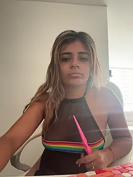 pamell col online show from October 30, 2025, 1:23 pm