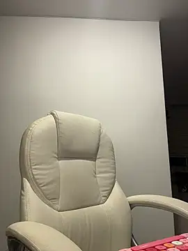 pamell col online show from October 31, 2025, 1:28 am