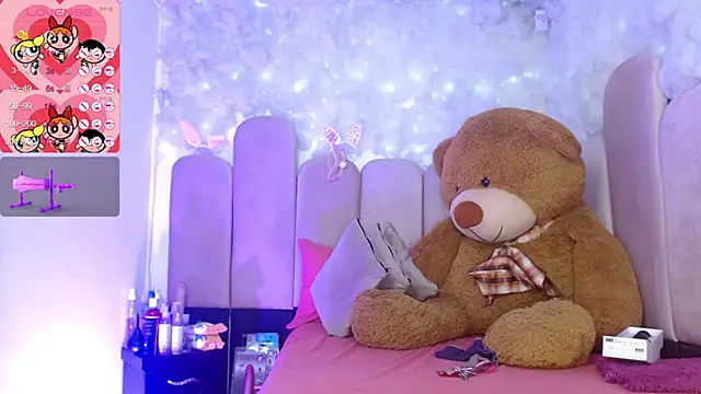 puca ebony online show from September 24, 2025, 7:50 pm