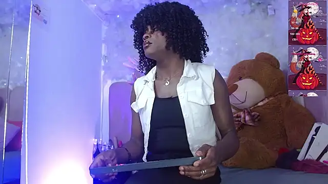 puca ebony online show from October 24, 2025, 5:09 pm