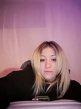 Snapshot of SallyCumLaude chatting on February 18, 2025, 8:49 am SallyCumLaude online show from February 18, 2025, 8:49 am