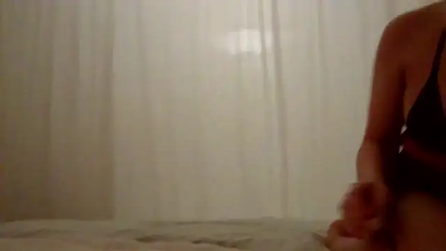 Snapshot of SallyCumLaude chatting on March 7, 2025, 5:40 am SallyCumLaude online show from March 7, 2025, 5:40 am