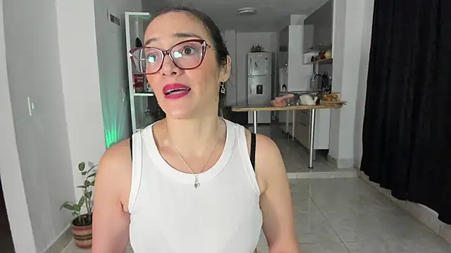 Snapshot of Jessica_Herrera_ chatting on January 26, 2025, 1:20 am Jessica Herrera online show from January 26, 2025, 1:20 am
