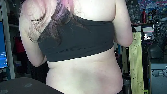 Snapshot of famousALYX chatting on February 28, 2026, 10:27 am famousALYX online show from February 28, 2026, 10:27 am