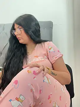 bella isabela online show from February 28, 2025, 9:01 pm