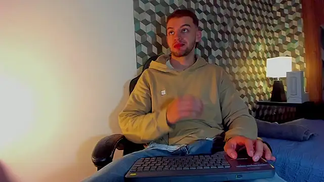 Michael magno online show from February 11, 2025, 12:27 pm