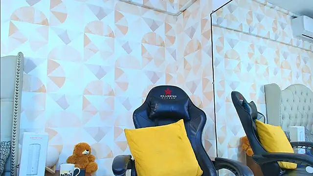 Michael magno online show from September 16, 2025, 8:54 pm