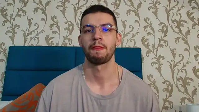 Snapshot of Michael_magno chatting on February 5, 2026, 4:00 pm Michael magno online show from February 5, 2026, 4:00 pm