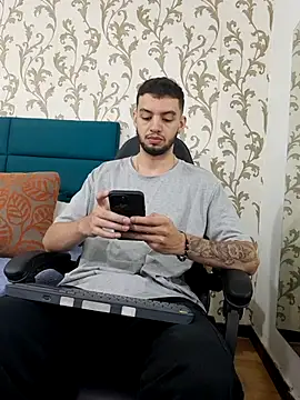 Snapshot of Michael_magno chatting on February 24, 2026, 8:07 pm Michael magno online show from February 24, 2026, 8:07 pm