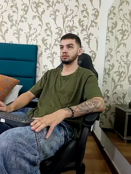 Snapshot of Michael_magno chatting on February 27, 2026, 10:15 am Michael magno online show from February 27, 2026, 10:15 am