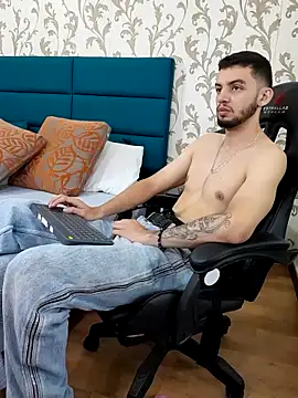 Snapshot of Michael_magno chatting on February 28, 2026, 7:15 pm Michael magno online show from February 28, 2026, 7:15 pm