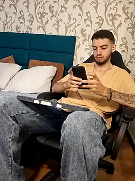 Snapshot of Michael_magno chatting on March 18, 2026, 6:55 pm Michael magno online show from March 18, 2026, 6:55 pm