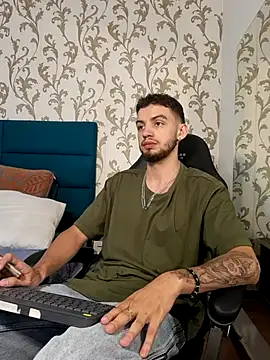 Snapshot of Michael_magno chatting on March 19, 2026, 6:56 pm Michael magno online show from March 19, 2026, 6:56 pm