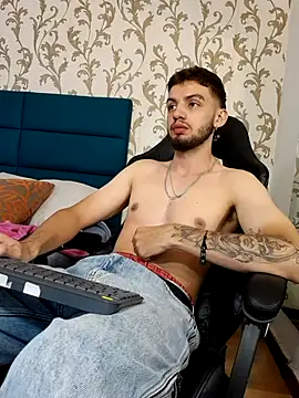 Snapshot of Michael_magno chatting on March 25, 2026, 3:45 am Michael magno online show from March 25, 2026, 3:45 am