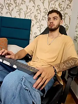 Snapshot of Michael_magno chatting on March 30, 2026, 4:52 pm Michael magno online show from March 30, 2026, 4:52 pm