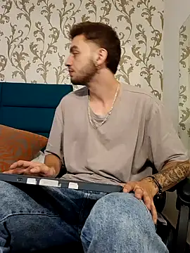 Snapshot of Michael_magno chatting on April 5, 2026, 3:36 am Michael magno online show from April 5, 2026, 3:36 am