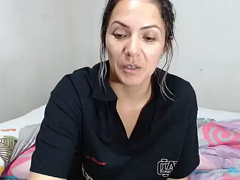 Snapshot of Chantal_hott chatting on January 10, 2025, 6:20 am Chantal hott online show from January 10, 2025, 6:20 am