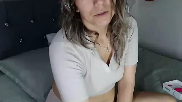 Snapshot of Chantal_hott chatting on October 10, 2025, 8:41 pm Chantal hott online show from October 10, 2025, 8:41 pm