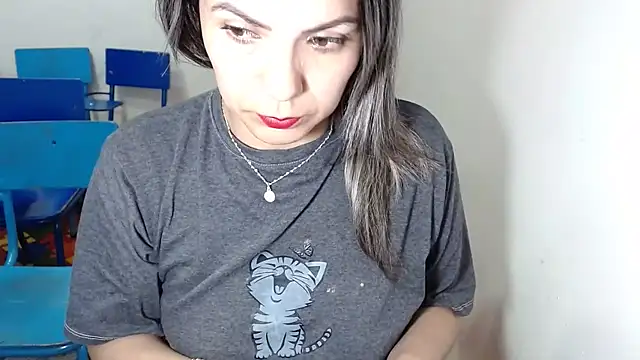 Snapshot of Chantal_hott chatting on December 4, 2025, 8:56 am Chantal hott online show from December 4, 2025, 8:56 am