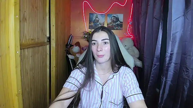 Snapshot of Fiery_Brunette_ chatting on December 9, 2024, 9:17 am Fiery Brunette online show from December 9, 2024, 9:17 am