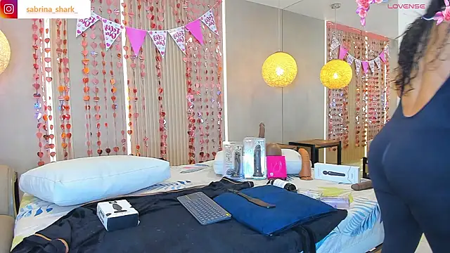 Snapshot of sabrina_shark_ chatting on February 7, 2026, 2:04 am sabrina shark online show from February 7, 2026, 2:04 am