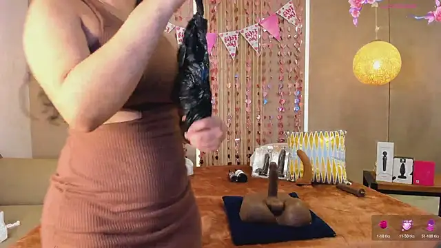 Snapshot of sabrina_shark_ chatting on February 17, 2026, 2:41 am sabrina shark online show from February 17, 2026, 2:41 am