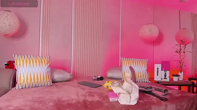 sabrina shark  online show from March 13, 2026, 2:51 am