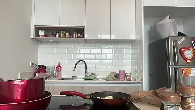 ChocolateCakeQueen online show from January 28, 2025, 5:35 pm