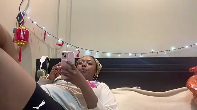 ChocolateCakeQueen online show from February 16, 2025, 2:42 am