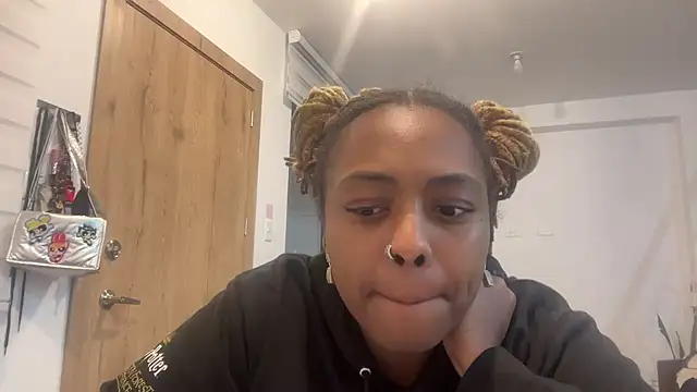 ChocolateCakeQueen online show from October 30, 2025, 12:12 am