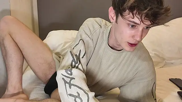 twinkyjd  online show from April 11, 2026, 9:19 pm