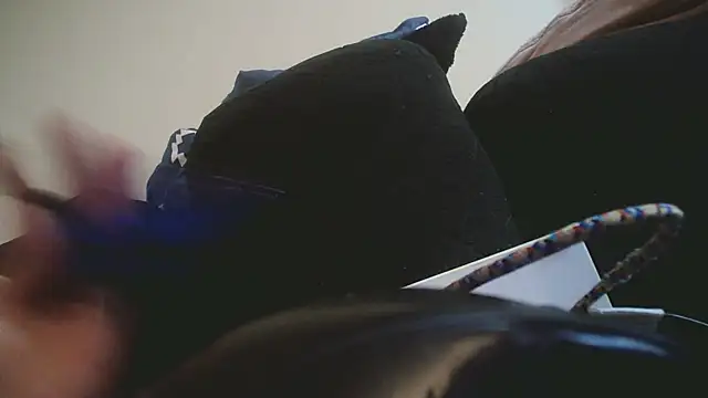 EXOTICLEXXXI online show from April 17, 2026, 6:05 am