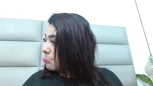 emily brontee  online show from October 4, 2025, 12:58 pm