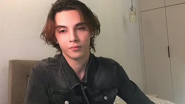 Snapshot of k0sta_ chatting on January 16, 2025, 8:25 pm k0sta online show from January 16, 2025, 8:25 pm