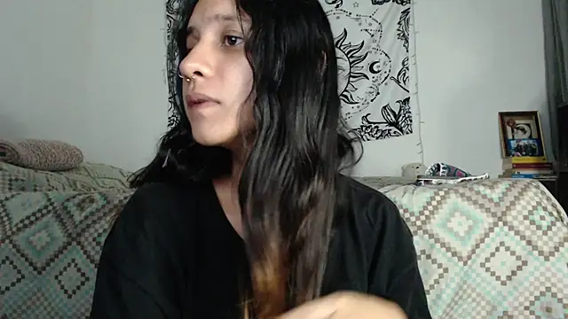 Snapshot of AlinaWoolf_ chatting on December 28, 2024, 2:33 am AlinaWoolf online show from December 28, 2024, 2:33 am