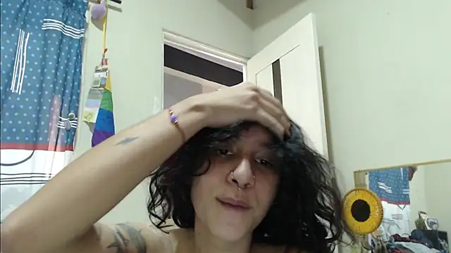 AlinaWoolf  online show from June 2, 2026, 4:09 pm