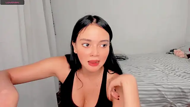 Snapshot of Sarah_angell chatting on December 23, 2024, 4:50 pm Sarah angell online show from December 23, 2024, 4:50 pm