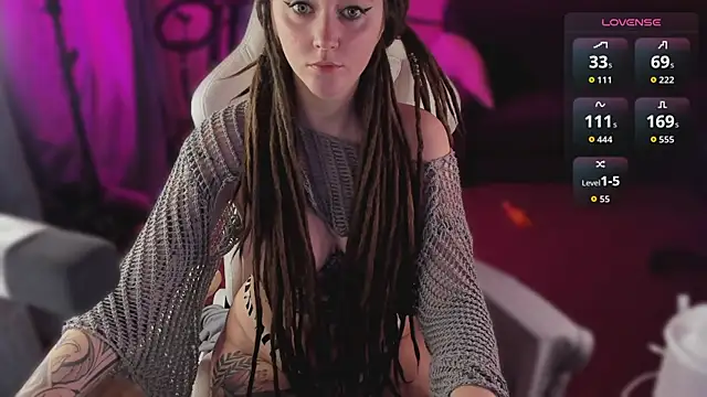 Snapshot of CutieMaevee chatting on September 23, 2025, 9:23 am CutieMaevee online show from September 23, 2025, 9:23 am