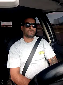 hecwil8 online show from November 22, 2025, 12:15 pm