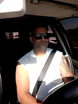 hecwil8 online show from November 28, 2025, 11:24 am