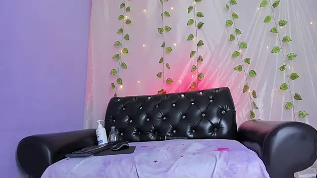 mara naughty4u online show from January 13, 2025, 8:47 am