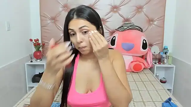 Snapshot of KatiaMoore chatting on October 25, 2025, 11:29 am KatiaMoore online show from October 25, 2025, 11:29 am