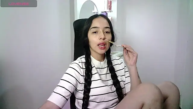 Snapshot of aineangeel chatting on June 15, 2026, 11:07 pm aineangeel online show from June 15, 2026, 11:07 pm