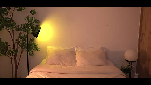 SrLuis18 online show from September 29, 2025, 12:49 am