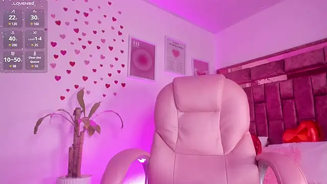 Celestecute  online show from March 7, 2025, 6:13 am