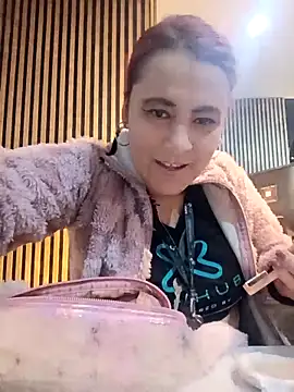 MarthinaBaker online show from April 15, 2026, 11:39 am