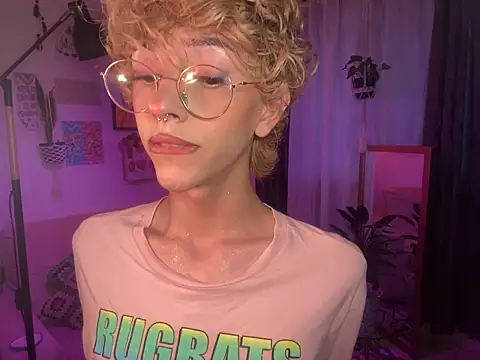 lyamthommpson online show from March 19, 2026, 8:13 pm