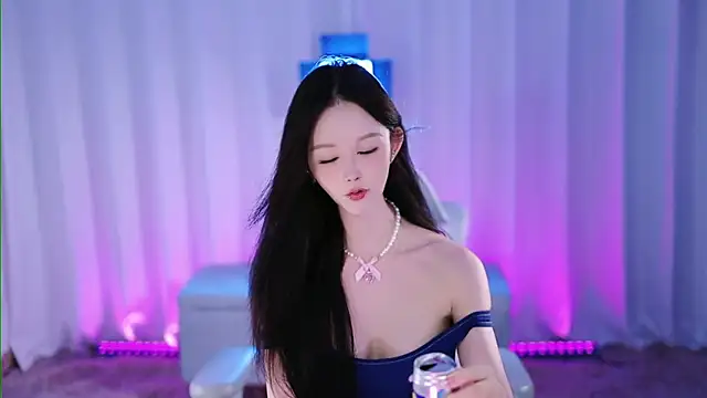 LoveJay520 online show from June 10, 2026, 7:57 pm