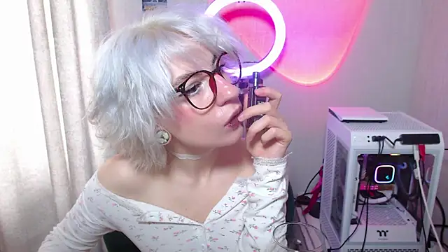 Snapshot of _Moonlight_t chatting on October 5, 2025, 10:13 am Moonlight t online show from October 5, 2025, 10:13 am